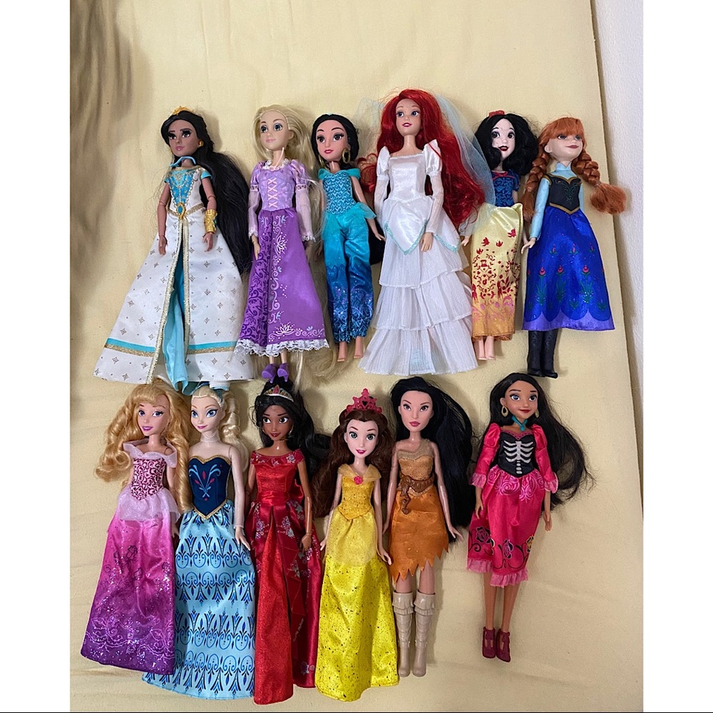 12 Disney Princess Dolls